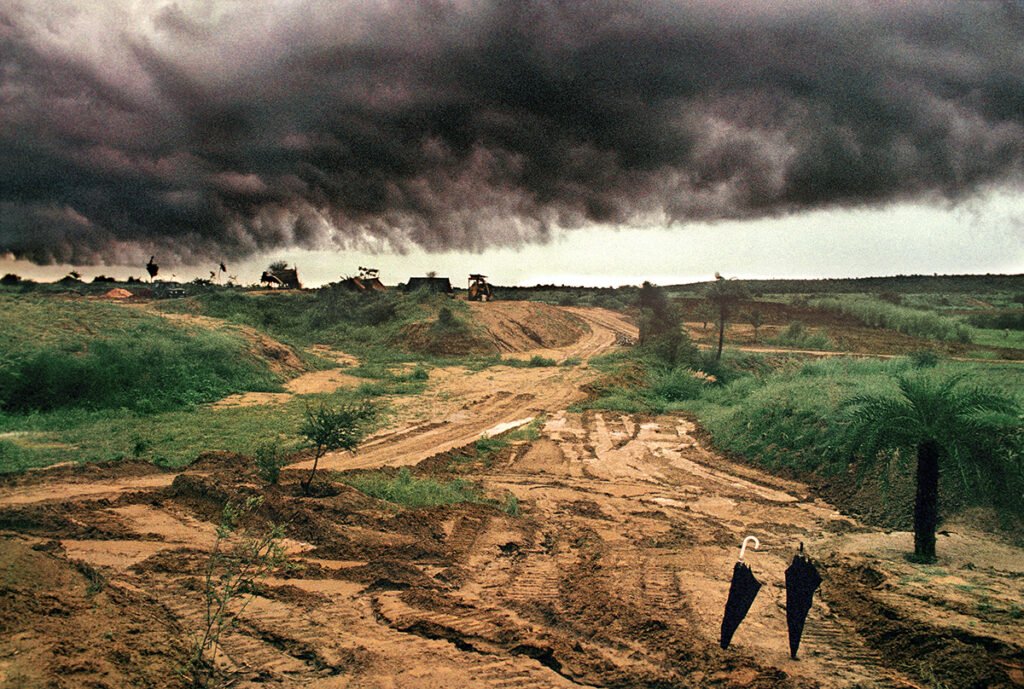 Picturing Time: The Greatest Photographs of Raghu Rai – Ojas Art